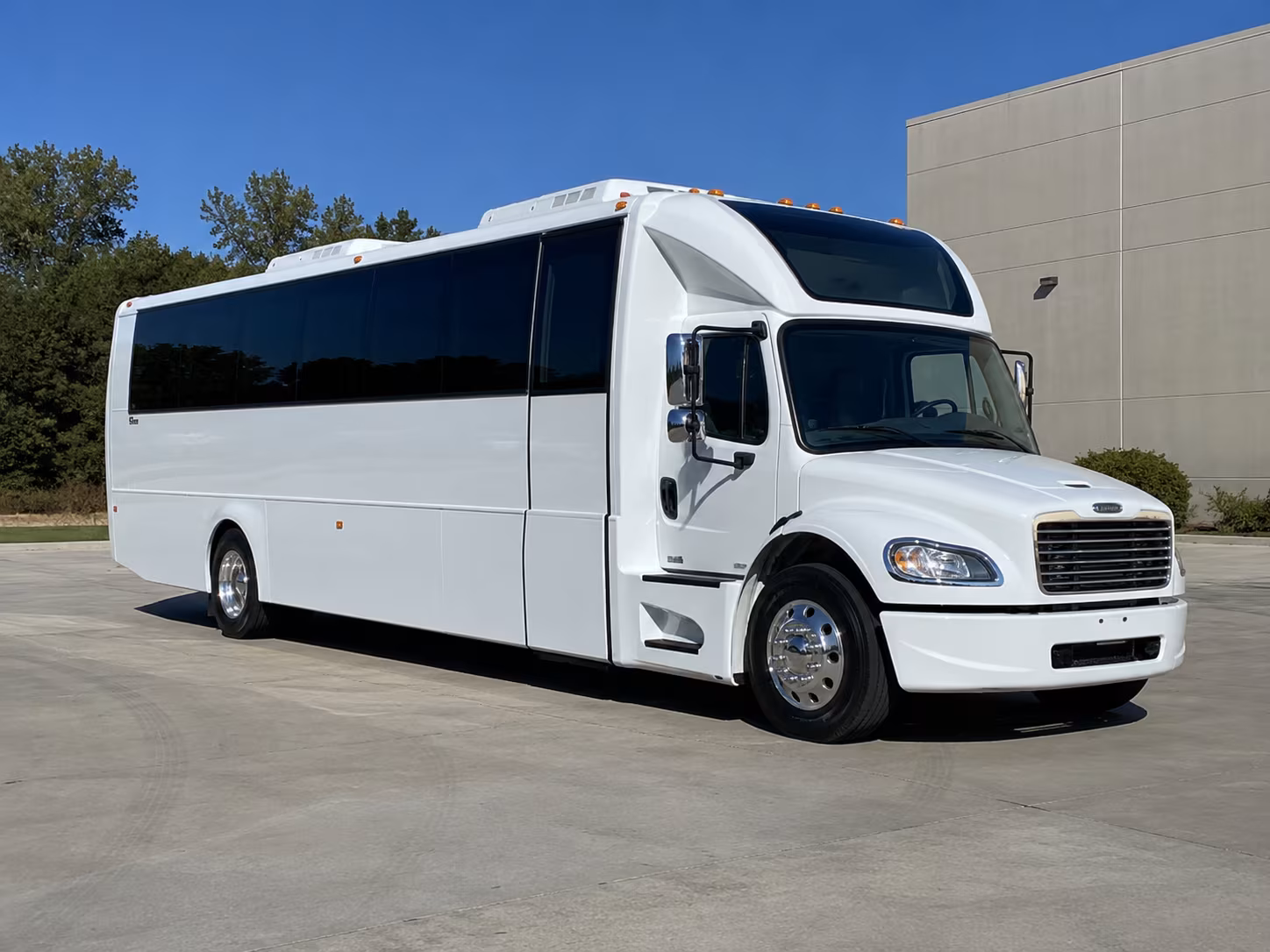 danville 28 passenger party bus