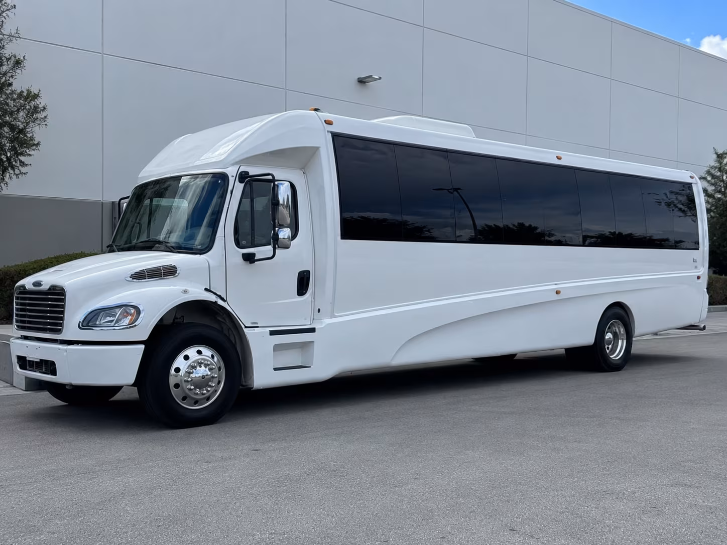 toyota pavilion at concord party bus rental