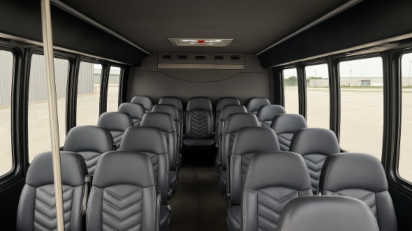 oakley 28 passenger minibus